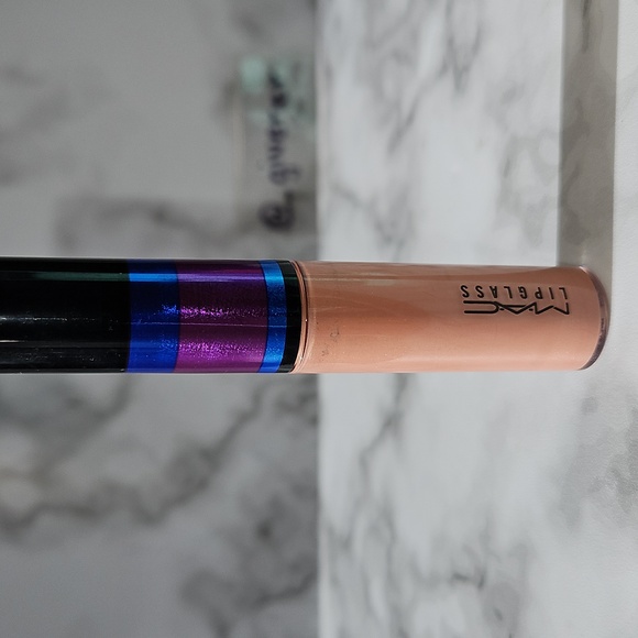 ROCKET TO THE MOON NWOB LE MAC LIPGLASS